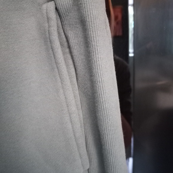 Aritzia- Cozy Fleece  Sweat pants-  Women's-SZ XL - Picture 9 of 9